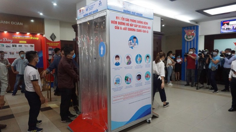 Vietnam Times Killing germs and bacteria on the go.